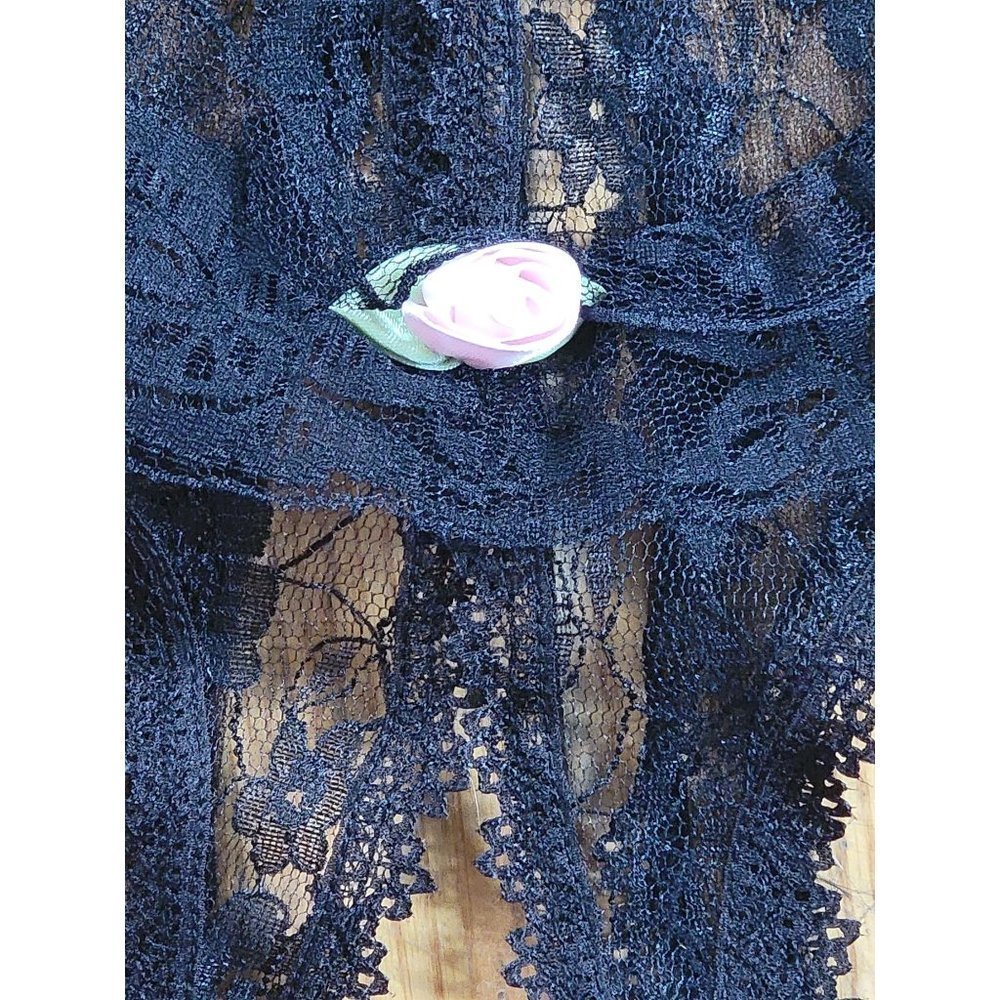 Elegant Moments Crotchless Panties Sexy Black Floral Lace One Size NWT - Picture 4 of 11
